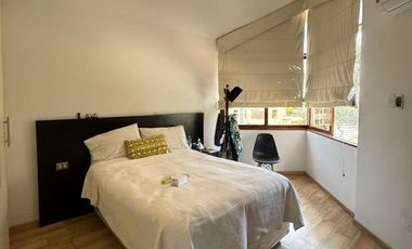 DUPLEX TIPO CASITA FRENTE A PARQUE EN LAS LOMAS DE LA MOLINA VIEJA