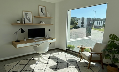 Casa en Tres Marías | 4 Recámaras | 2 Filtros de Seguridad |200 m² | Jardín Grande