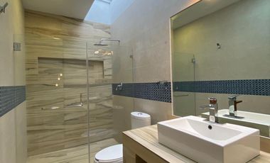 CASA EN VENTA EN FRACC. EL MONASTERIO POR ALTOZANO MORELIA