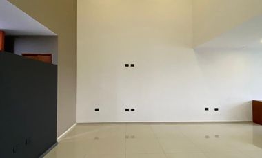 CASA EN VENTA EN FRACC. EL MONASTERIO POR ALTOZANO MORELIA