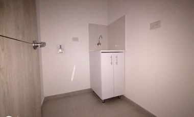 se vende excelente apto en verbenal para estrenar