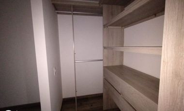 se vende excelente apto en verbenal para estrenar