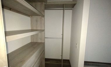 se vende excelente apto en verbenal para estrenar