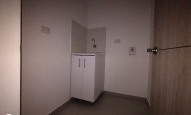 se vende excelente apto en verbenal para estrenar