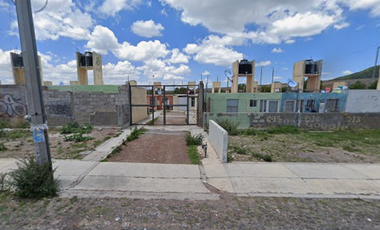 CASA EN CONDOMINIO EN PROCESO DE RECUPERACIÓN ADJUDICADA EN LA AV. IGNACIO REYES RAYON 4 CASA 12 SAN JUAN DEL RIO QUERETARO