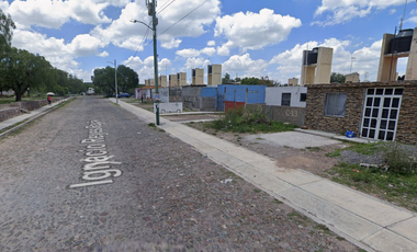 CASA EN CONDOMINIO EN PROCESO DE RECUPERACIÓN ADJUDICADA EN LA AV. IGNACIO REYES RAYON 4 CASA 12 SAN JUAN DEL RIO QUERETARO