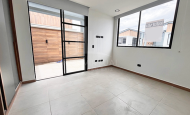 SE ARRIENDA CASA EN CERRITOS PARA ESTRENAR