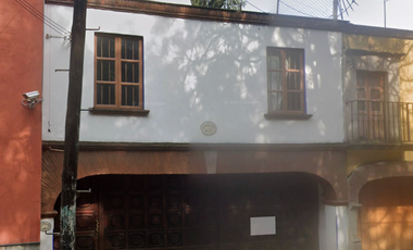 Casa en Venta en La Conchita, Coyoacán Amplia e iluminada.