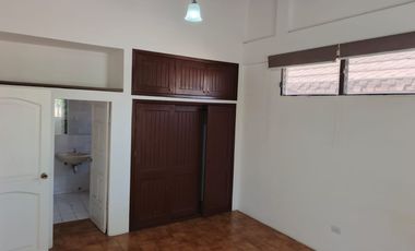 Alquilo departamento esquinero de 2 habitaciones con baño cada uno en Entrerios.