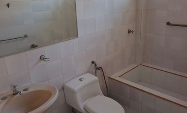 Alquilo departamento esquinero de 2 habitaciones con baño cada uno en Entrerios.