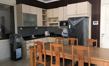 Disewakan Rumah Mewah Siap Huni di Emerald Mansion, Lippo Cikarang!