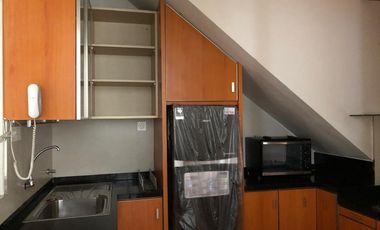 Disewakan Rumah Mewah Siap Huni di Emerald Mansion, Lippo Cikarang!