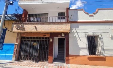 VENDO CASA EN FLORIDA NUEVA LAURELES