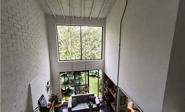 VENDO CASAEN EL POBLADO LOMA LOS PARRAS