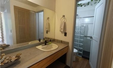 VENDO CASAEN EL POBLADO LOMA LOS PARRAS