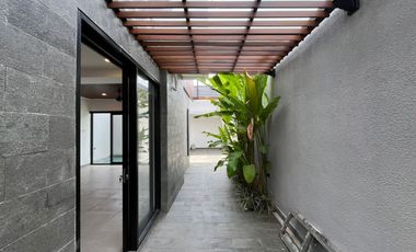 BRAND NEW MODERN MINIMALIST VILLA IN QUIET AREA SANUR
