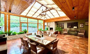 En Venta Lujosa Casa en Sayausi