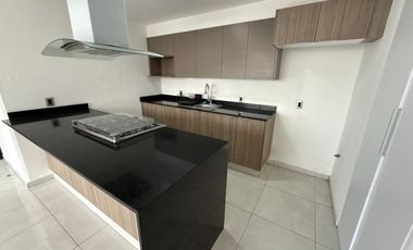 Departamento en RENTA en Torres Colón frente a estación del tren ligero