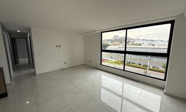 Departamento en RENTA en Torres Colón frente a estación del tren ligero