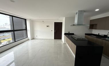 Departamento en RENTA en Torres Colón frente a estación del tren ligero