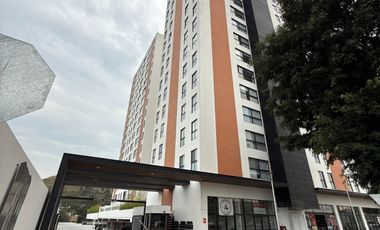 Departamento en RENTA en Torres Colón frente a estación del tren ligero