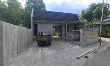 RUMAH MURAH DI LINGKUNGAN ASRI DEKAT KAMPUS DAN TEMPAT WISATA
