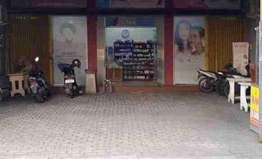 Jual Rumah Usaha / Ruko
Raya Wage Aloha
Taman Sidoarjo

Luas tanah : 163m2
Dimensi : 10x16.3
Luas bangunan : 200m2
Lantai : 2
Kmr tidur : 1+1
Kmr mandi : 1+1
PLN : 2.200
Air : Sumur
Row jln : 6m
Surat : SHM

*Harga 2,5 Miliar
*Turun Harga 1.8 Miliar*