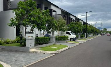 Rumah Freya Premium Disewakan Include Gorden di Cluster Flora Summarecon