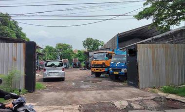 Raya  Medokan  Semampir  cck untuk gudang