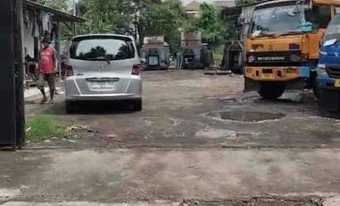 Raya  Medokan  Semampir  cck untuk gudang