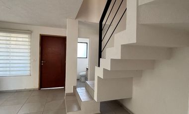 Casa en renta en Fracc Adamar coto Juchitlan