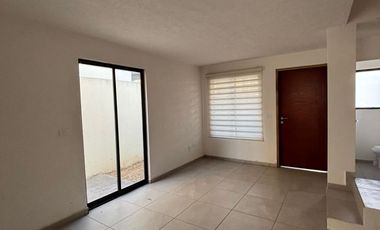 Casa en renta en Fracc Adamar coto Juchitlan
