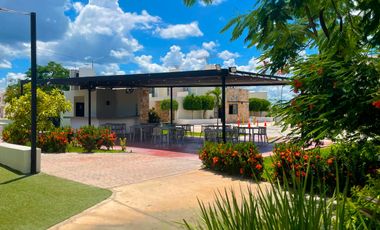 Casa en Privada al Poniente de Mérida con Piscina