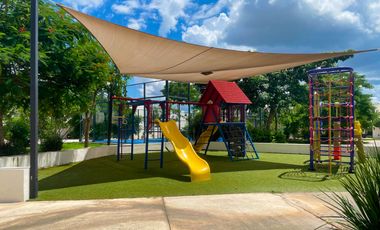 Casa en Privada al Poniente de Mérida con Piscina