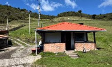 Venta de Hacienda con Ganado y Maquinaria en Cotacachi, 66 hectáreas