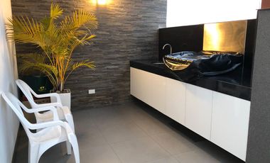 Departamento Dúplex con VISTA INTERIOR, Muy Iluminado y Finos Acabados.