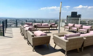 Exclusivo Semipenthouse en Venta en Zona Diamante, Querétaro