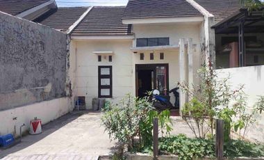 Jual Rumah Murah

Gemurung Gedangan
Sidoarjo

Luas 94m2 ( 6x15 )
LB Tipe 36
KT 2 KM 1
Hadap Selatan
PLN 1300
Row jln 6m
Surat SHM

*Turun Harga 415 Juta*