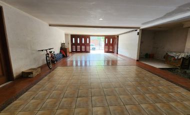 Dijual RUMAH HOOK  MEWAH DI VILLA PERMATA GADING