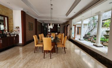 Dijual RUMAH HOOK  MEWAH DI VILLA PERMATA GADING