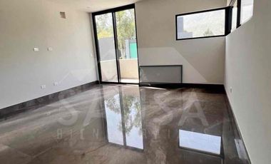 CASA EN RENTA EN PRIVADA EL ENCINO , NUEVA EQUIPADA !!