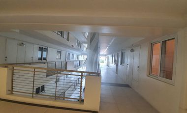 CONDO FOR SALE: 2 Bedroom 100sqm Semi-Furnished Unit in Paranaque - Oak Harbor Residences