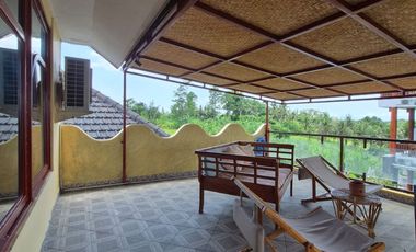 Annual Rental: Stylish Gianyar Villa 2BR + Private Pool & Office Space