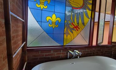 Annual Rental: Stylish Gianyar Villa 2BR + Private Pool & Office Space