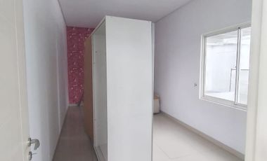 DiSewakan Rumah Fresh Renovasi Kondisi Furnished di GLC Cluster Amerika - (PW358)