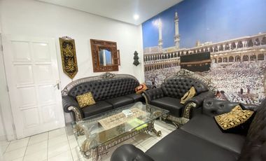 ISTIMEWA ! RUMAH MEWAH DENGAN LINGKUNGAN TENANG DAN NYAMAN DI TURANGGA