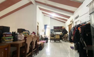 ISTIMEWA ! RUMAH MEWAH DENGAN LINGKUNGAN TENANG DAN NYAMAN DI TURANGGA