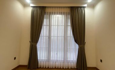 RUMAH CANTIK BERGAYA AMERICAN CLASSIC DENGAN PILIHAN TYPE 2 DAN 3 LANTAI, LOKASI SANGAT STRATEGIS DI CIRENDEU