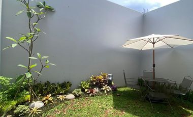 RUMAH CANTIK BERGAYA AMERICAN CLASSIC DENGAN PILIHAN TYPE 2 DAN 3 LANTAI, LOKASI SANGAT STRATEGIS DI CIRENDEU