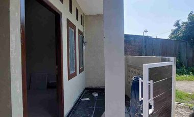 Jual Rumah Baru
Lokasi Wage Aloha, Jl Jeruk
Taman Sidoarjo

Luas 60m2 ( 6x10 )
Posisi Hook
LB Tipe 39
KT 2 KM 1
Hadap Timur
Air Sumur
Row jln 6m
Surat SHM

*Promo Bulan Ini*

*Harga 400 Juta NETT* Cash Only

*Harga 450 Juta NETT* KPR

NB :
- Posisi Hook
- KPR Free Semua Biaya Kecuali Biaya Asuransi dan Blokir Angsuran
